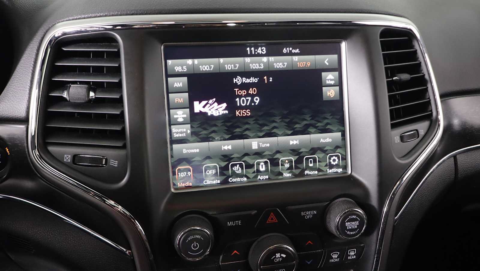 Used 2018 Jeep Grand Cherokee Limited AWD/4WD image 23