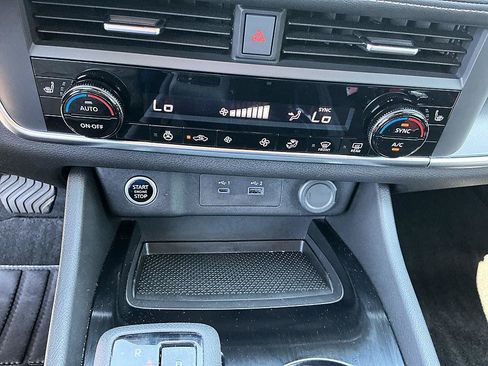Certified 2023 Nissan Rogue SV w/ SV Premium B Package FWD image 19