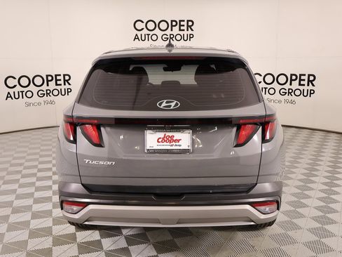 Used 2025 Hyundai Tucson SE image 20