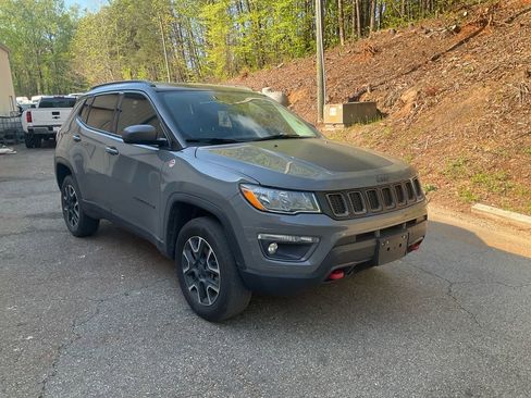 Used 2021 Jeep Compass Trailhawk AWD/4WD image 3