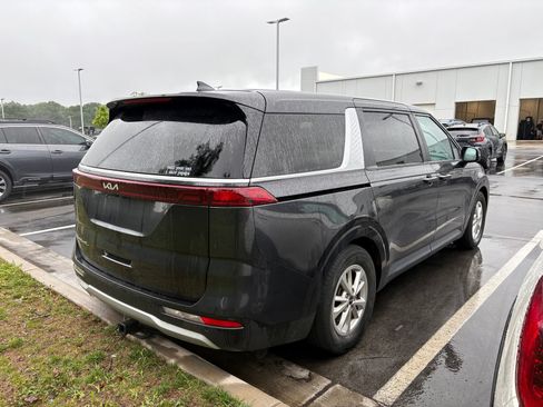Used 2022 Kia Carnival LX FWD image 6