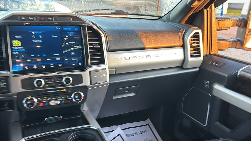 Used 2022 Ford F250 Lariat w/ Lariat Ultimate Package AWD/4WD image 9
