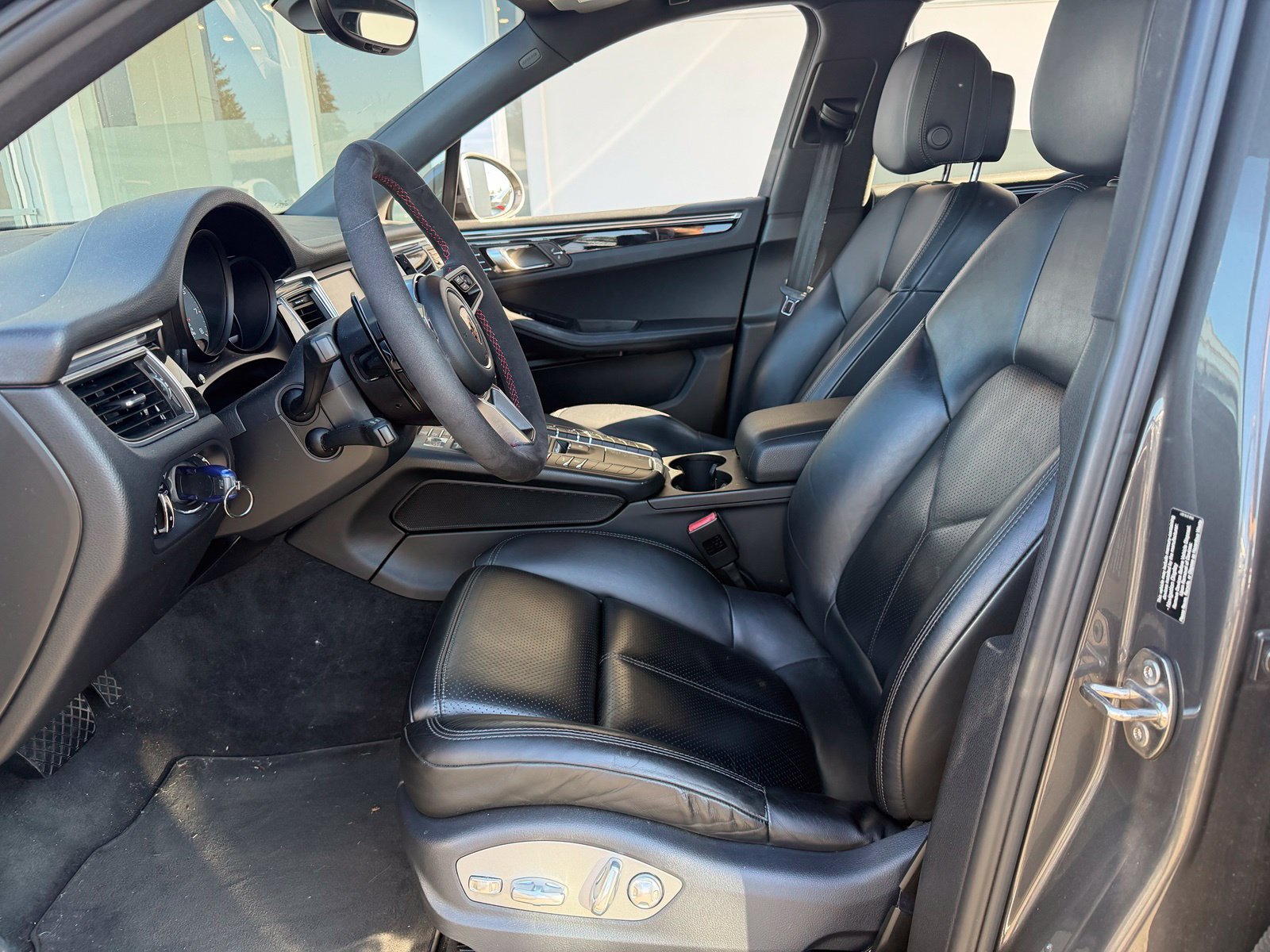 Used 2016 Porsche Macan S AWD/4WD image 13