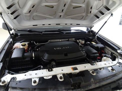 Used 2022 Chevrolet Colorado W/T w/ WT Convenience Package RWD image 38