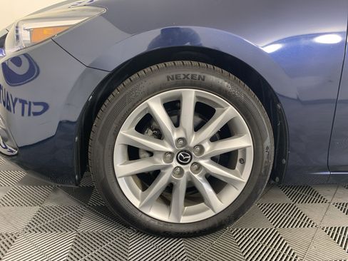 Used 2017 MAZDA MAZDA3 Grand Touring w/ Premium Equipment Package FWD image 11