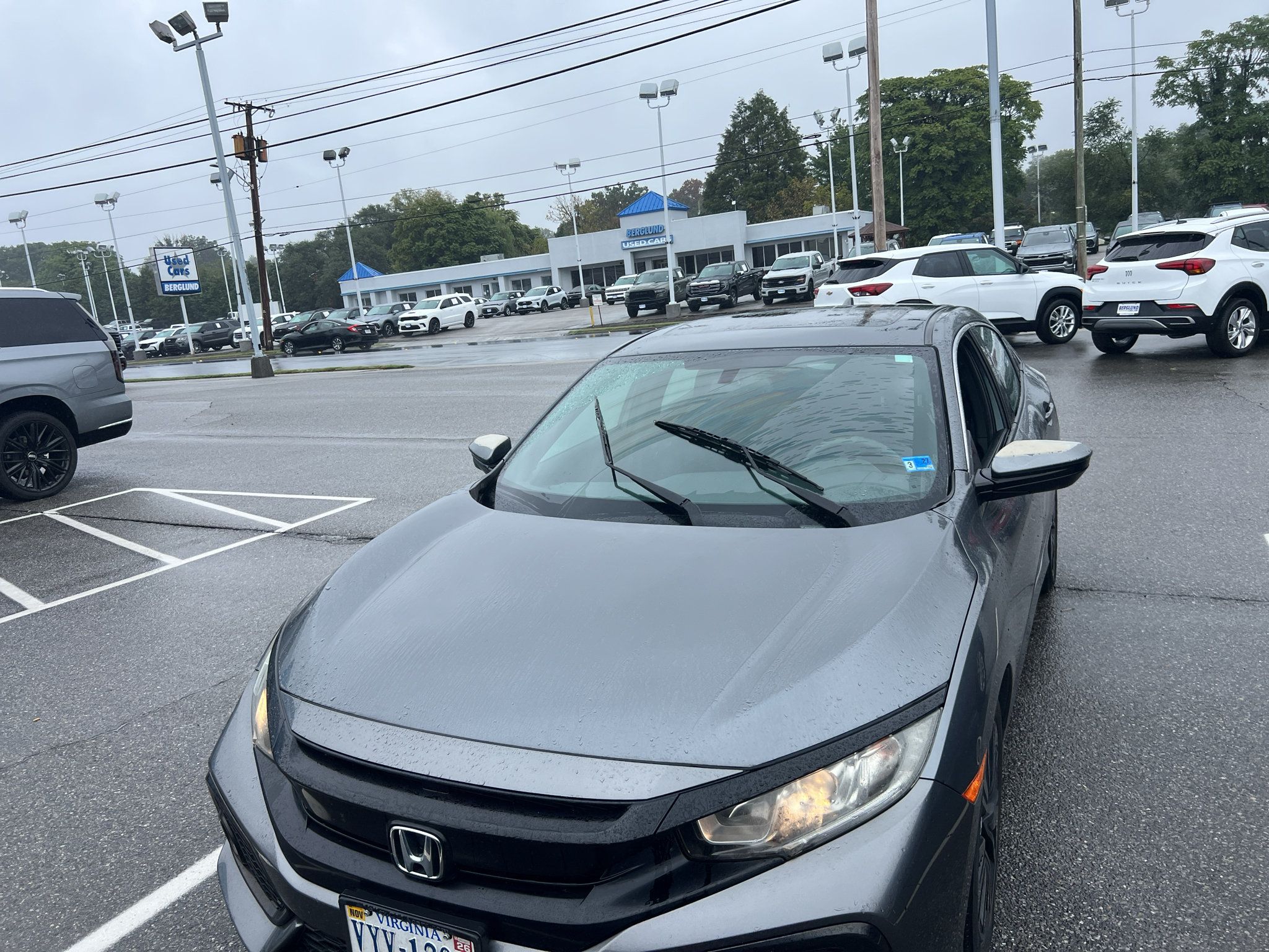 Used 2018 Honda Civic EX image 3
