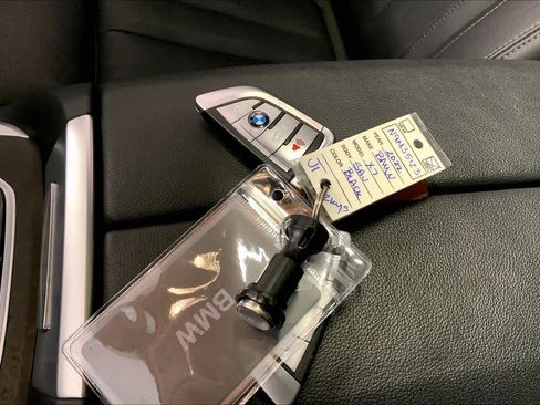 Used 2022 BMW X7 xDrive40i w/ Executive Package image 14