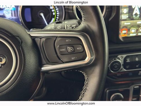 Used 2022 Jeep Wrangler Unlimited Sahara w/ Cold Weather Group image 28