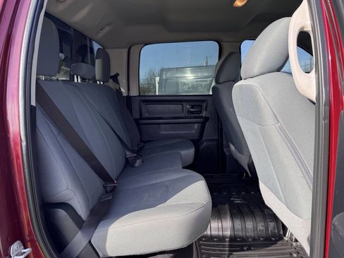 Used 2018 RAM 2500 Tradesman w/ Chrome Appearance Group image 14