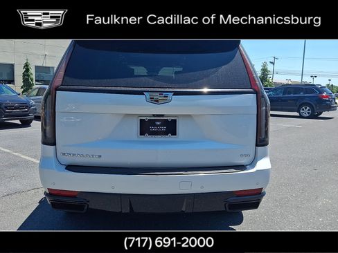 Used 2024 Cadillac Escalade Sport Platinum AWD/4WD image 5