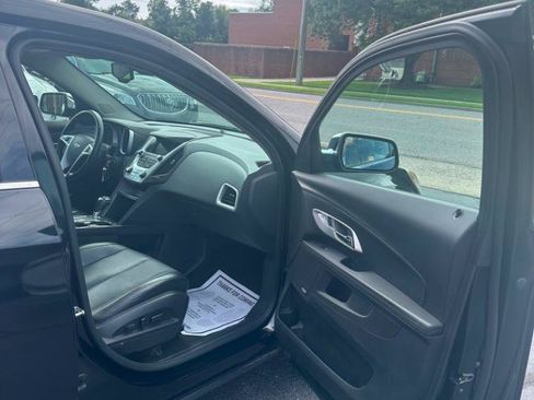 Used 2017 Chevrolet Equinox Premier w/ Enhanced Convenience Package AWD/4WD image 22