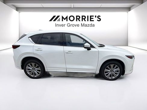 Used 2023 MAZDA CX-5 Signature AWD/4WD image 4