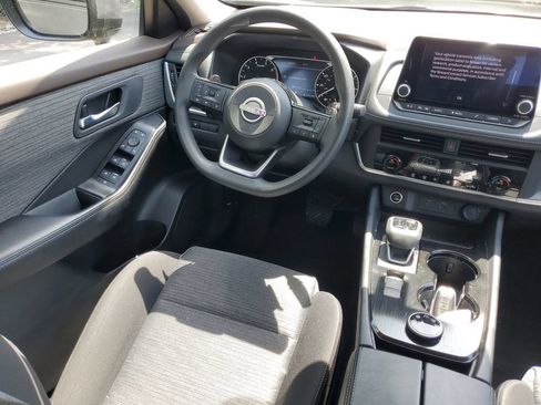 Used 2023 Nissan Rogue SV AWD/4WD image 13