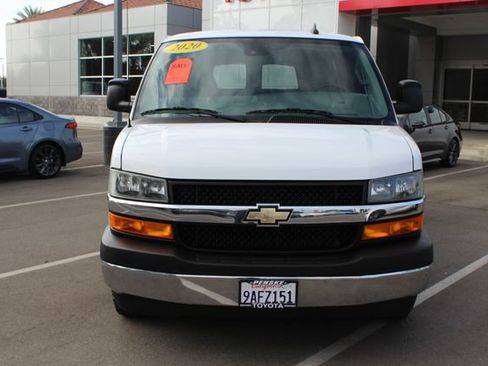 Used 2020 Chevrolet Express 3500 LT w/ LT Preferred Equipment Group RWD image 3