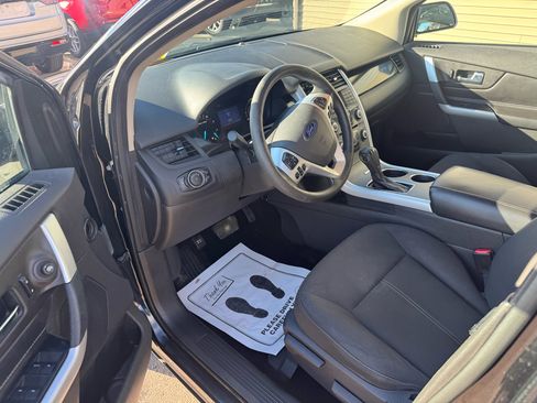 Used 2013 Ford Edge SE image 11