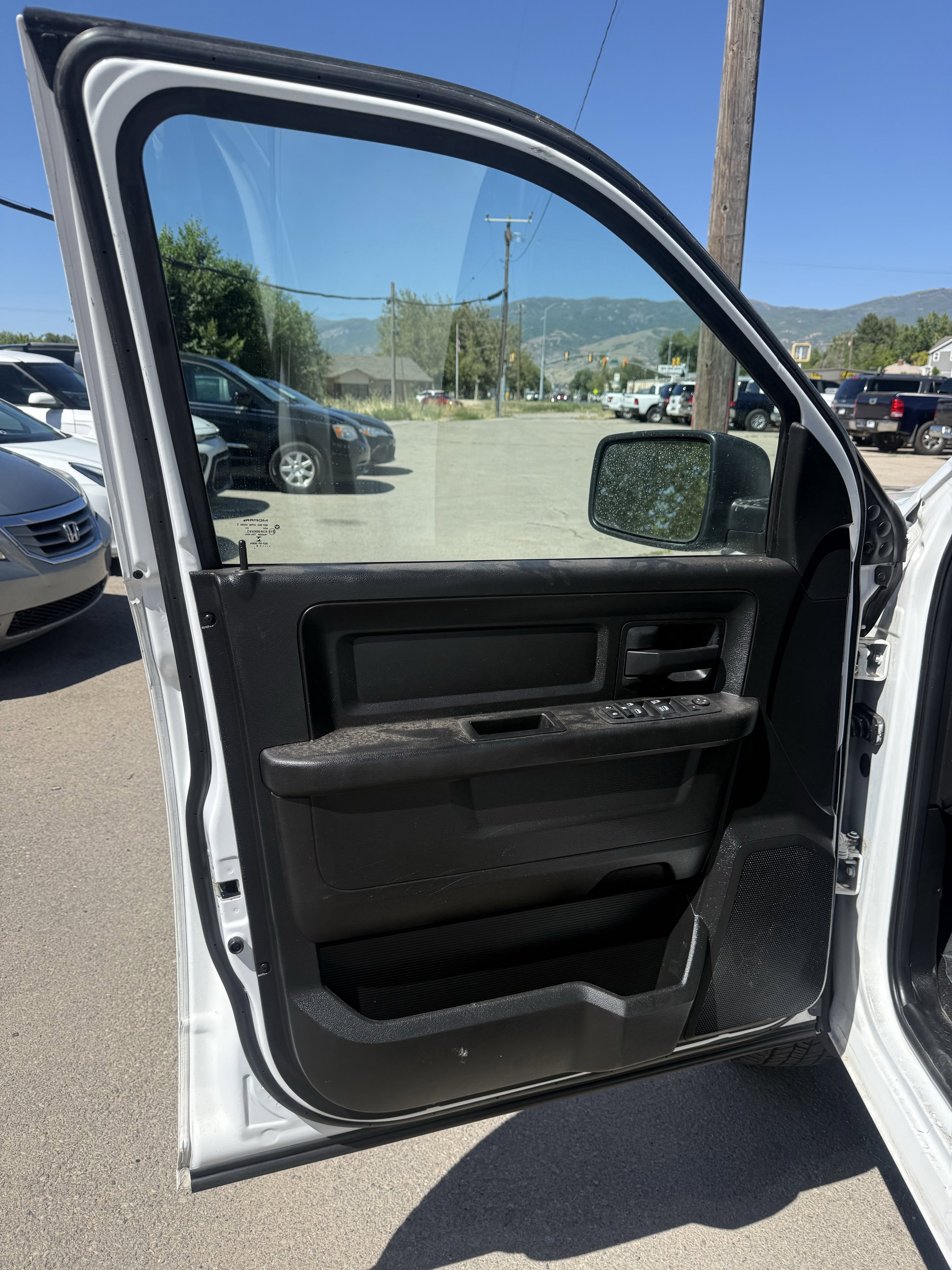 Used 2019 RAM 1500 ST w/ Popular Equipment Group AWD/4WD image 18