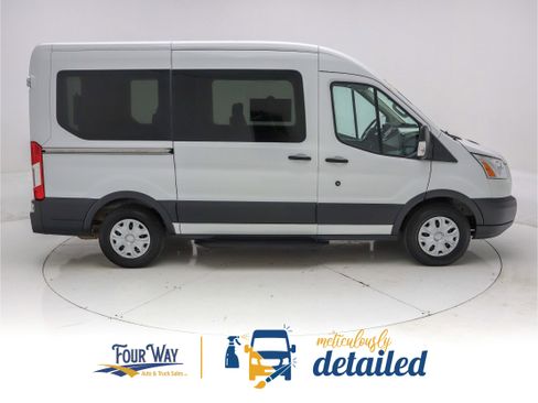 Used 2018 Ford Transit 150 XLT image 2