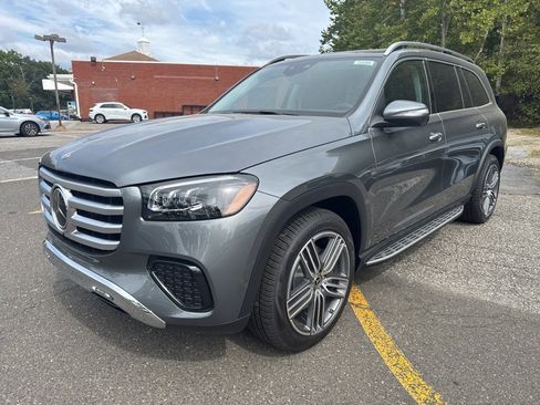 New 2026 Mercedes-Benz GLS 450 4MATIC image 3