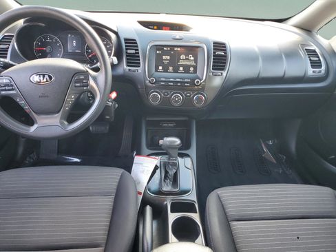 Certified 2018 Kia Forte LX w/ LX Popular Package image 14