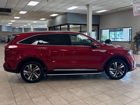 Used 2023 Kia Sorento EX image 4