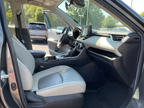 Used 2021 Toyota RAV4 XLE Premium FWD image 21