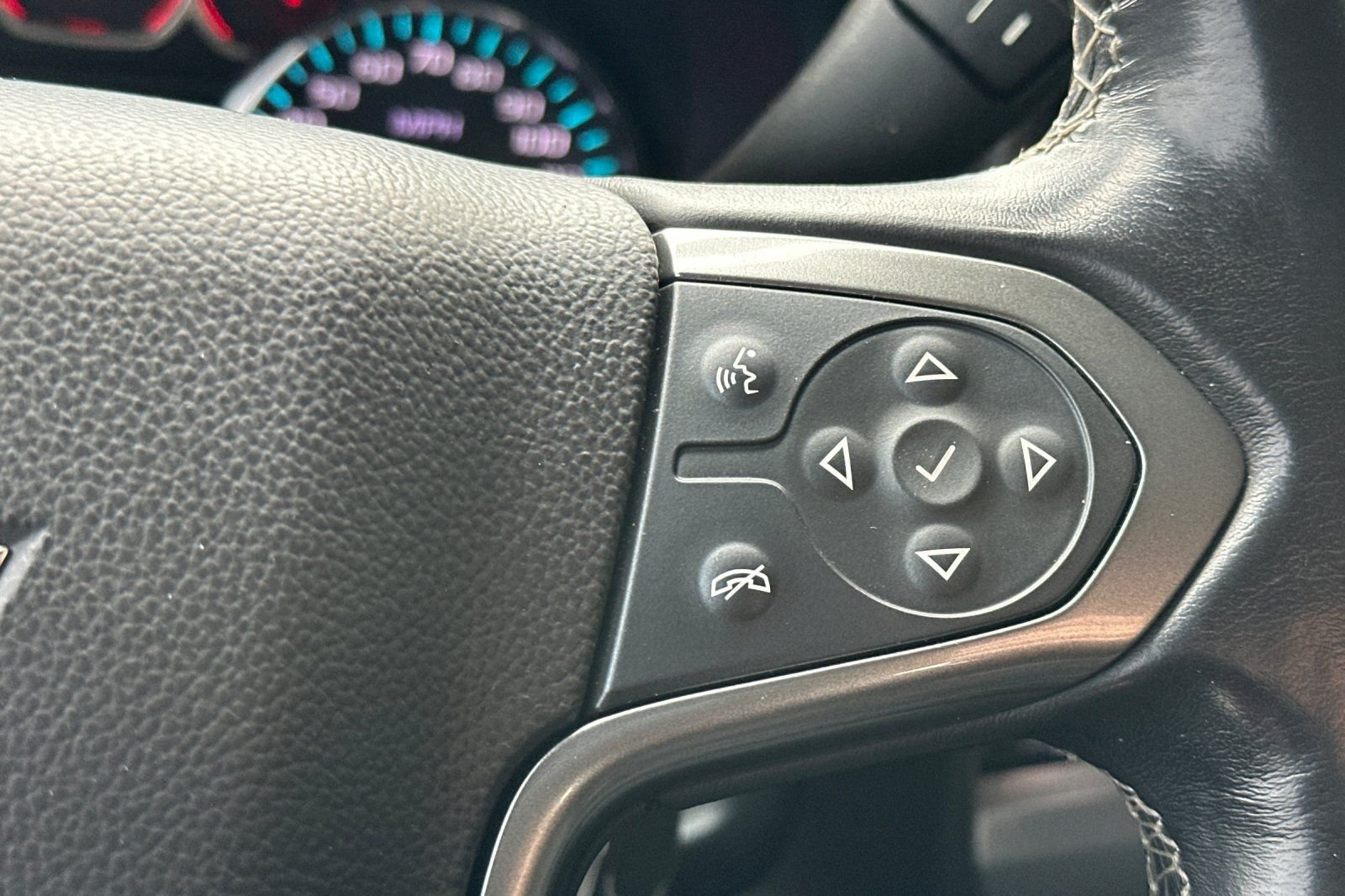 Used 2018 Chevrolet Silverado 1500 LT w/ All Star Edition AWD/4WD image 25