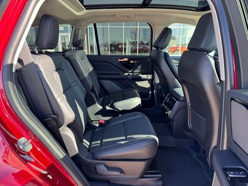 New 2026 Lincoln Aviator AWD image 36