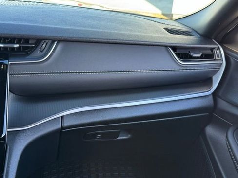 Used 2025 Jeep Grand Cherokee Laredo X w/ Trailer Tow Package image 19