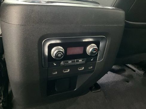 Used 2021 GMC Yukon Denali w/ Denali Premium Package AWD/4WD image 19