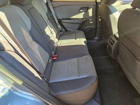 Used 2021 Nissan Rogue SV image 19