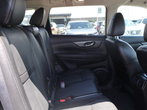 Used 2016 Nissan Rogue SL w/ SL Premium Package AWD/4WD image 12