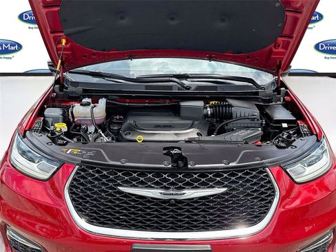Used 2025 Chrysler Pacifica Select FWD image 30