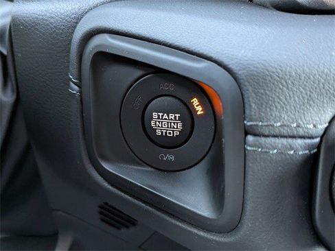 Used 2024 Jeep Wrangler Sahara image 27