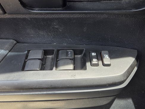 Used 2017 Toyota Tundra SR RWD image 13
