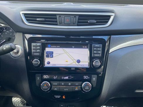 Used 2016 Nissan Rogue SL w/ SL Premium Package AWD/4WD image 13