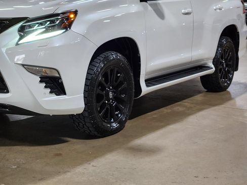 Used 2023 Lexus GX 460 w/ Black Line Special Edition AWD/4WD image 17
