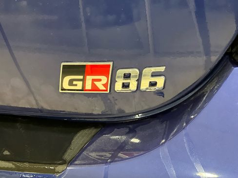 Used 2025 Toyota GR86 Premium w/ ALL Weather Mat Package (TMS) image 7