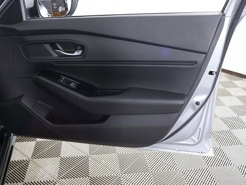 Used 2024 Honda Accord Touring image 19