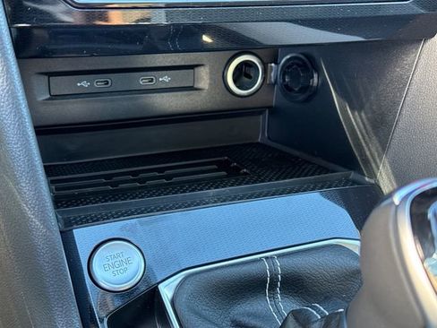 New 2025 Volkswagen Taos SE image 40