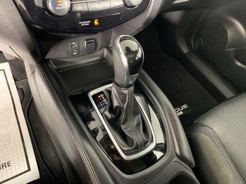 Used 2017 Nissan Rogue Sport SL w/ SL Premium Package FWD image 21