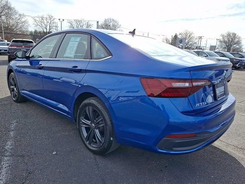 Used 2022 Volkswagen Jetta SE image 4