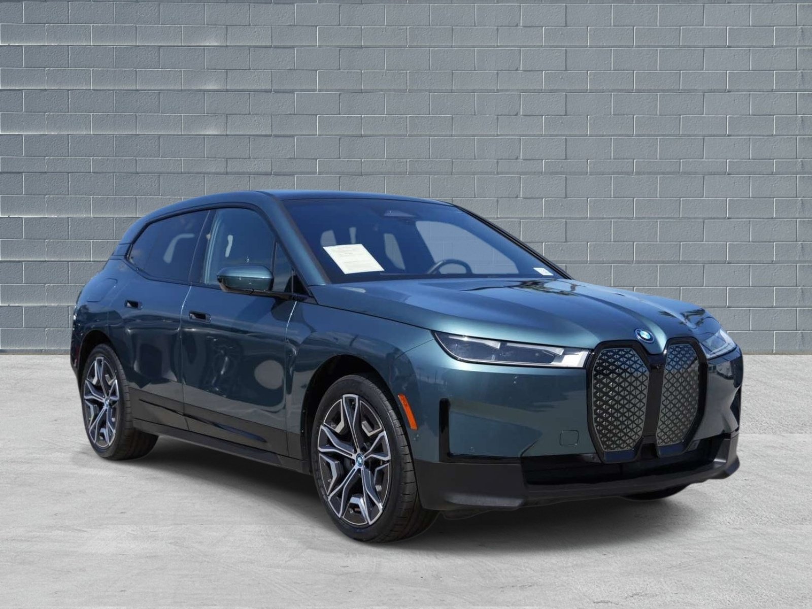 Used 2024 BMW iX xDrive50 AWD/4WD image 1