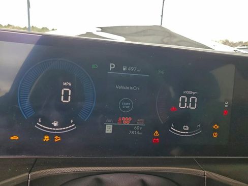 Used 2025 Hyundai Santa Fe SEL image 9