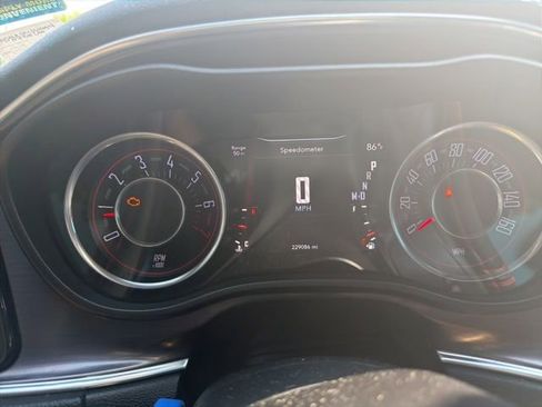 Used 2015 Dodge Challenger SXT RWD image 15