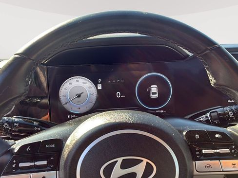 Certified 2024 Hyundai Elantra Limited FWD image 29