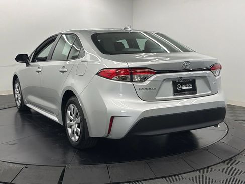 Used 2026 Toyota Corolla LE FWD image 12