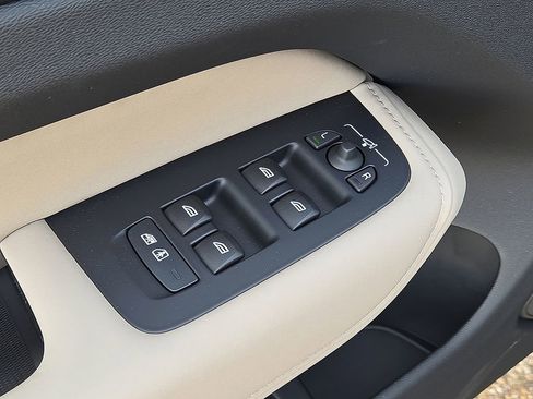 New 2026 Volvo XC60 B5 Core image 27