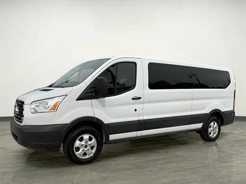 Used 2018 Ford Transit 350 XLT image 2