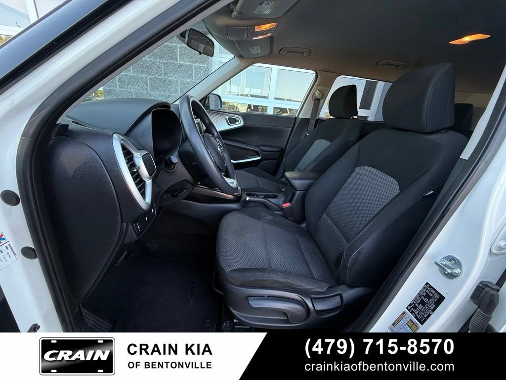 Used 2020 Kia Soul LX FWD image 21