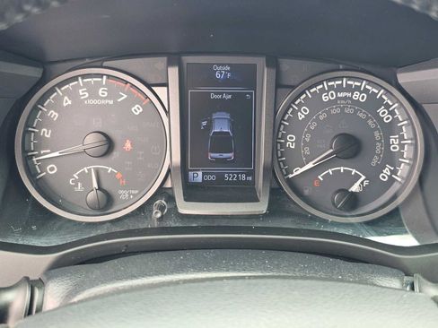 Used 2019 Toyota Tacoma TRD Off-Road w/ Technology Package AWD/4WD image 23